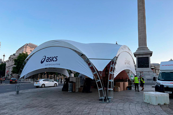 London Trafalgar Square Marathon Oasis by ASICS project view 5