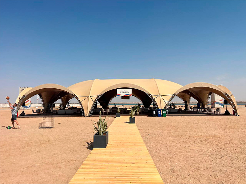 /tents/Arch_Square_step_20x30/3.jpg